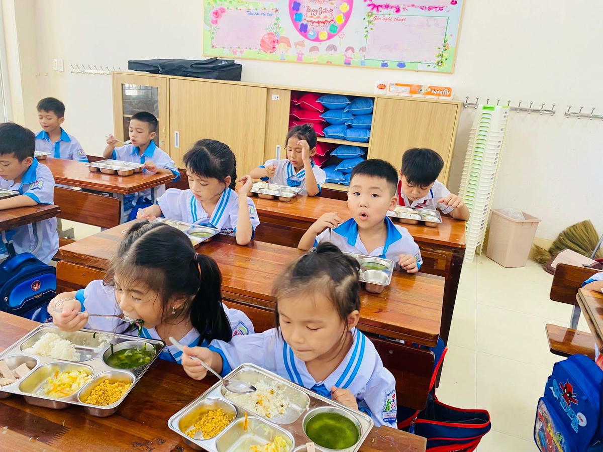 Bảo đảm suất ăn bán trú ngon - sạch - an toàn