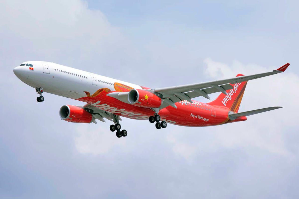 Vietjet đón tàu bay thân rộng mới, nâng đội bay lên 121 chiếc, sẵn sàng cho cao điểm cuối năm và đường bay dài quốc tế