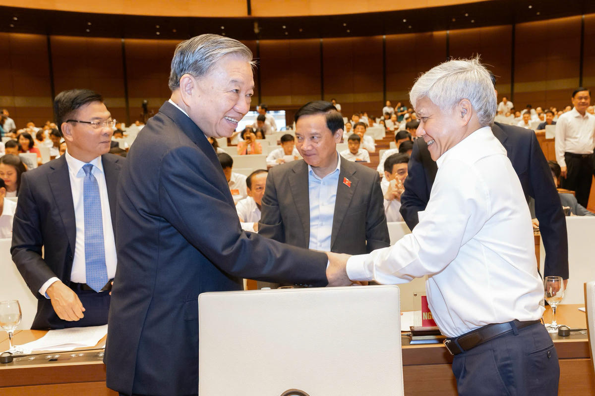 Tổng Bí thư Tô Lâm và Chủ tịch UBTƯ MTTQ Việt Nam Đỗ Văn Chiến. Ảnh: Quang Vinh.