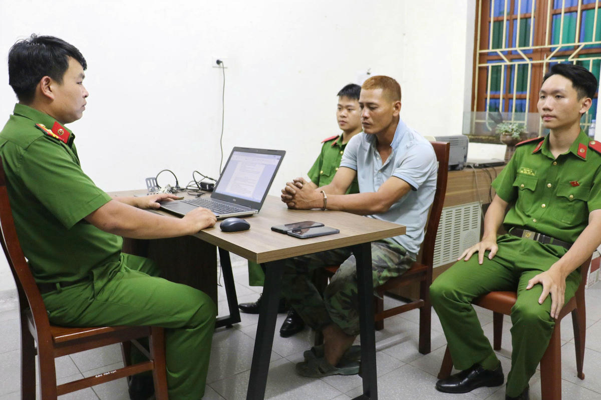 Đối tượng Bùi Văn Cương tại Cơ quan Công an. Ảnh: Công an tỉnh Nghệ An.