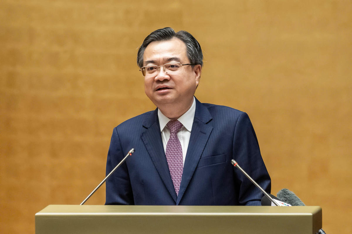 Trưởng Ban Chính sách, chiến lược Trung ương Nguyễn Thanh Nghị trình bày chuyên đề “Nội dung trọng tâm, cốt lõi của Nghị quyết số 70-NQ/TW. Ảnh: Quang Vinh.