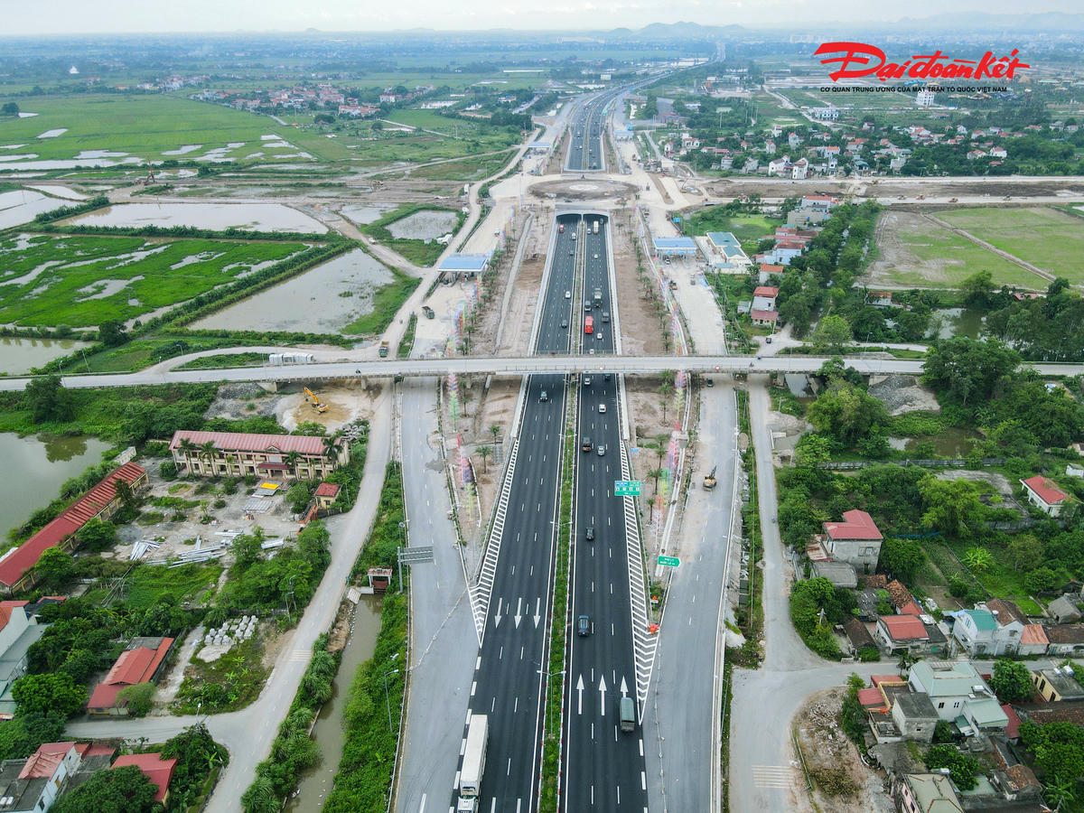 Sau gần 3 năm thi công, đến đầu tháng 9/2025, dự án đã đạt khoảng 95% khối lượng công việc. Ảnh: Đình Minh