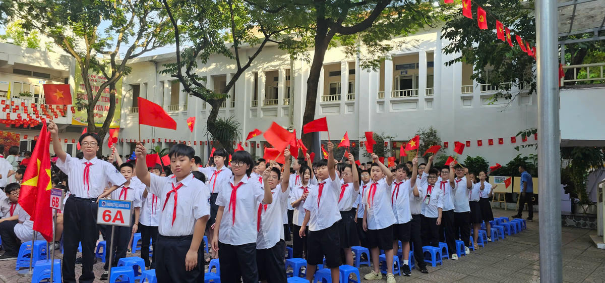 Học sinh Trường THCS Hoàn Kiếm (Hà Nội) trong ngày khai giảng năm học 2025-2026. Ảnh: N.H.