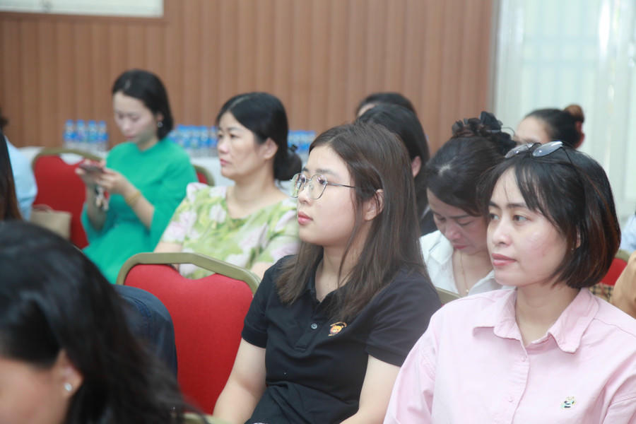 Nâng cao năng lực ngoại ngữ cho giáo viên dạy tiếng Anh. Ảnh: Sở GDĐT Hà Nội.