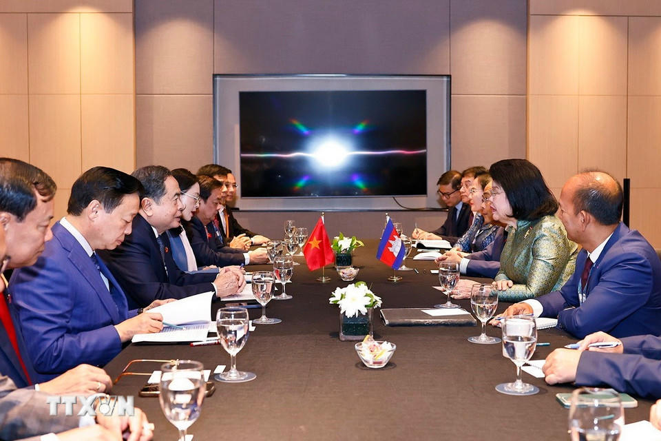 Chủ tịch Quốc hội Trần Thanh Mẫn gặp Chủ tịch Quốc hội Campuchia Samdech Maha Rathsaphethika Thipadei Khuon Sudary. (Ảnh: Doãn Tấn/TTXVN)