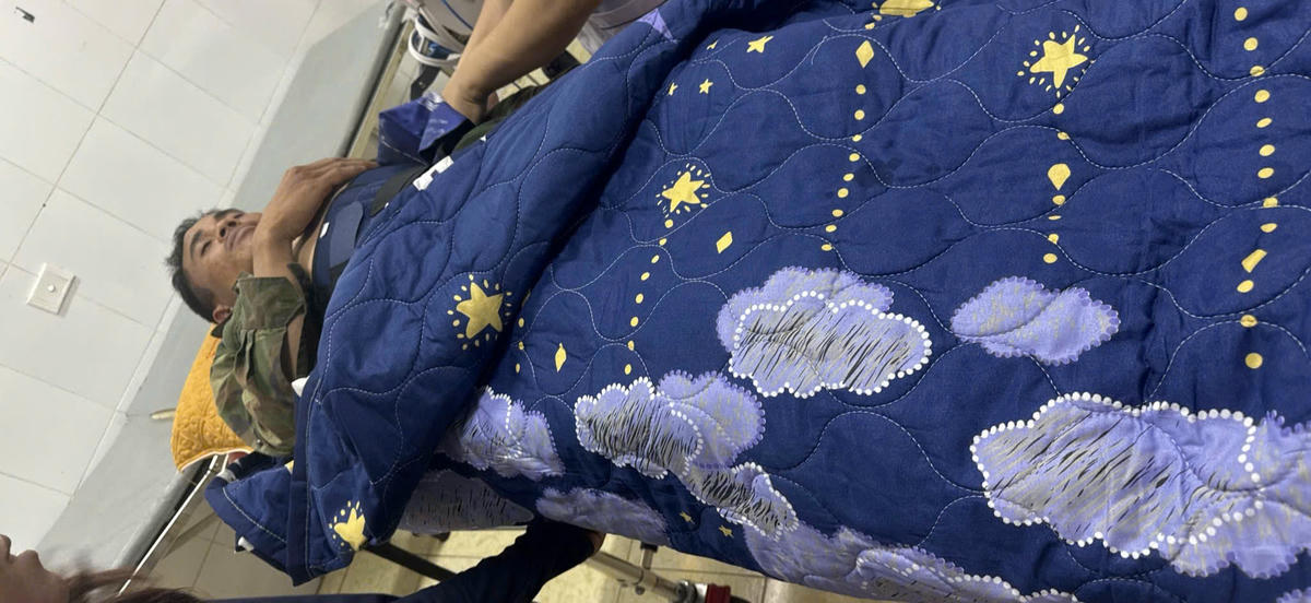 Những người bị thương đã được đưa đến Trung tâm Y tế khu vực Hướng Hóa để điều trị. Ảnh: CTV.