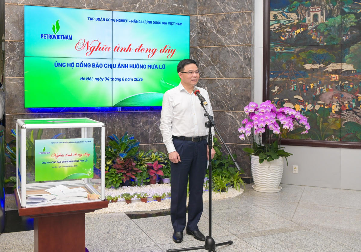 Chủ tịch HĐTV Petrovietnam Lê Mạnh Hùng kêu gọi toàn thể cán bộ, người lao động, các đơn vị trong toàn Tập đoàn chung tay hỗ trợ, đóng góp thiết thực giúp đồng bào vùng thiên tai.