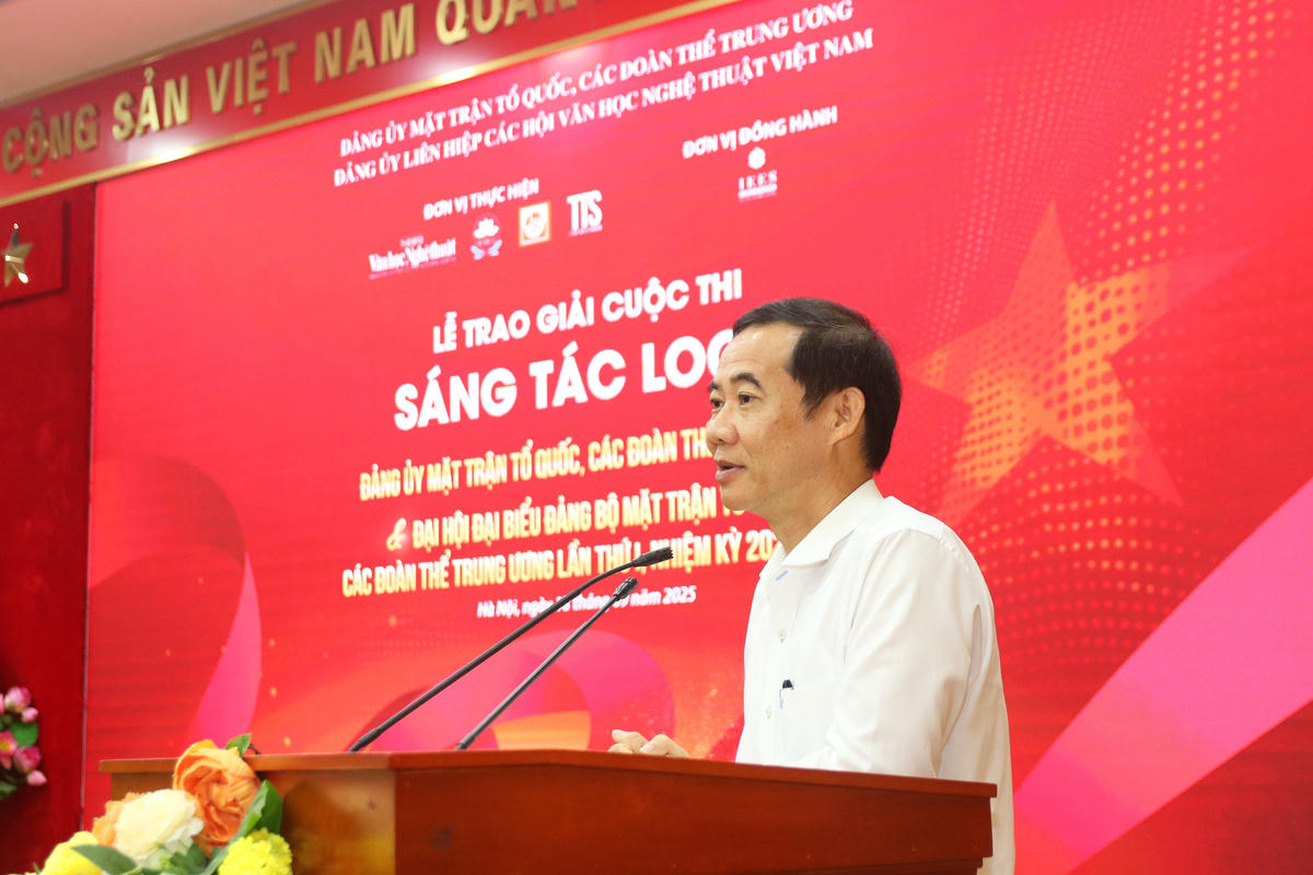 Ông Nguyễn Thái Học, Phó Bí thư Đảng ủy MTTQ, các đoàn thể Trung ương phát biểu tại buổi lễ. Ảnh: Tiến Đạt.