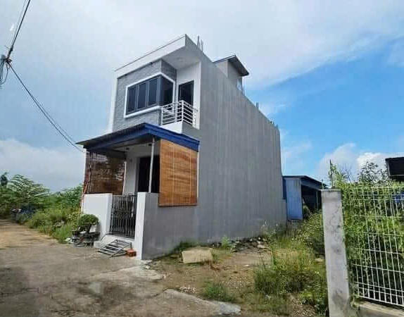 Cận cảnh ngôi nhà xây “nhầm” trên đất người khác. Ảnh: CTV. 