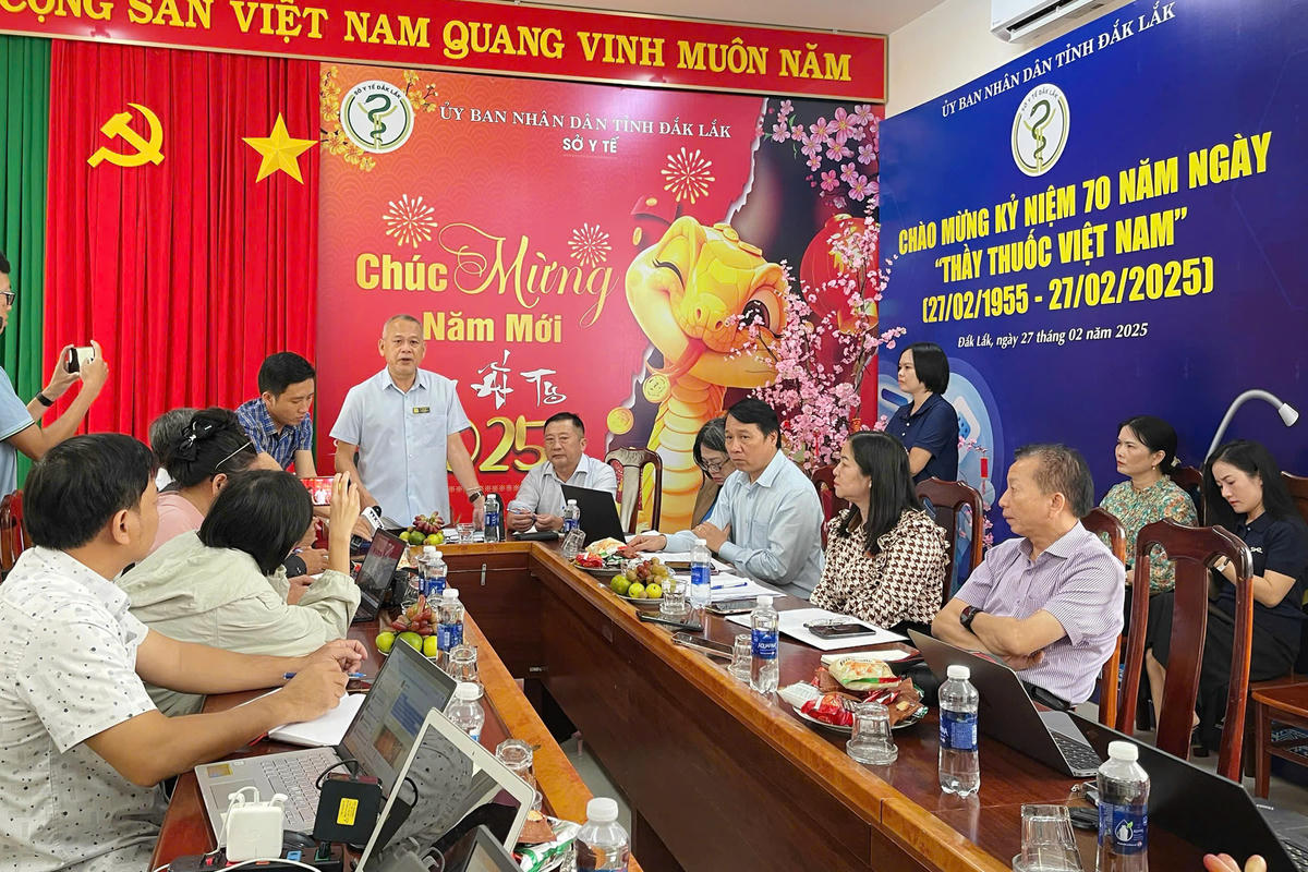 Ông Nay Phi La, Giám đốc Sở Y tế tỉnh Đắk Lắk phát biểu tại buổi họp báo. Ảnh: CN.