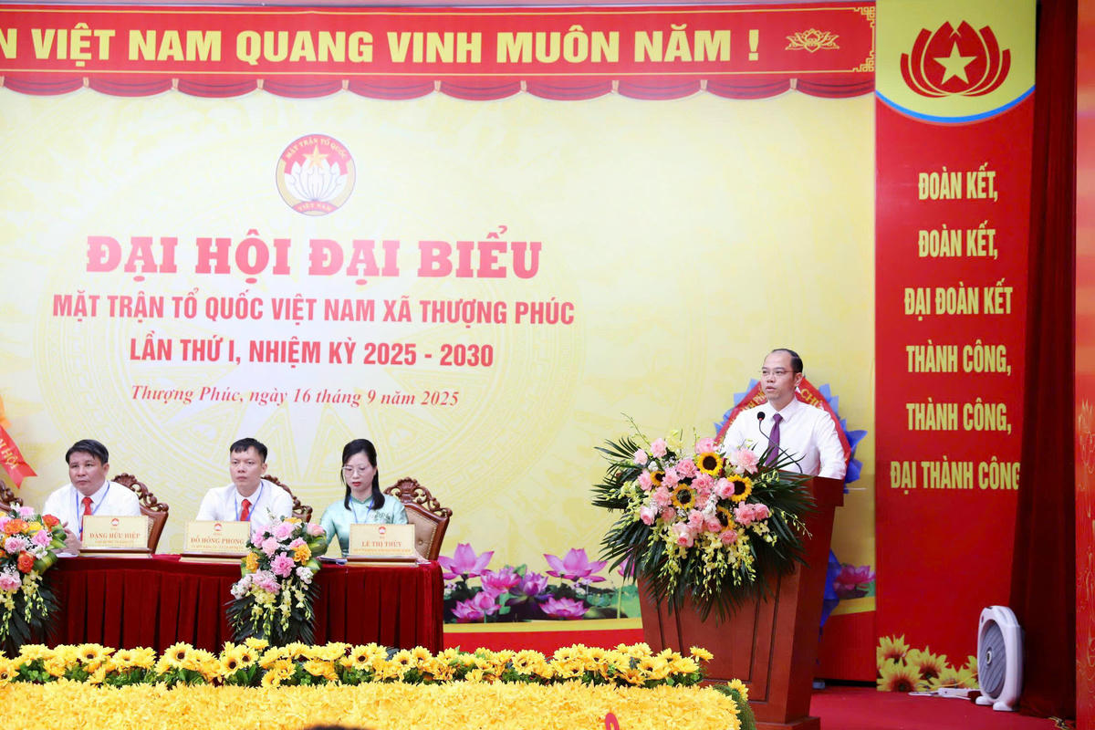 Phó Chủ tịch Ủy ban MTTQ thành phố, Bí thư Thành đoàn Hà Nội Nguyễn Tiến Hưng phát biểu tại Đại hội.  Ảnh: TB.