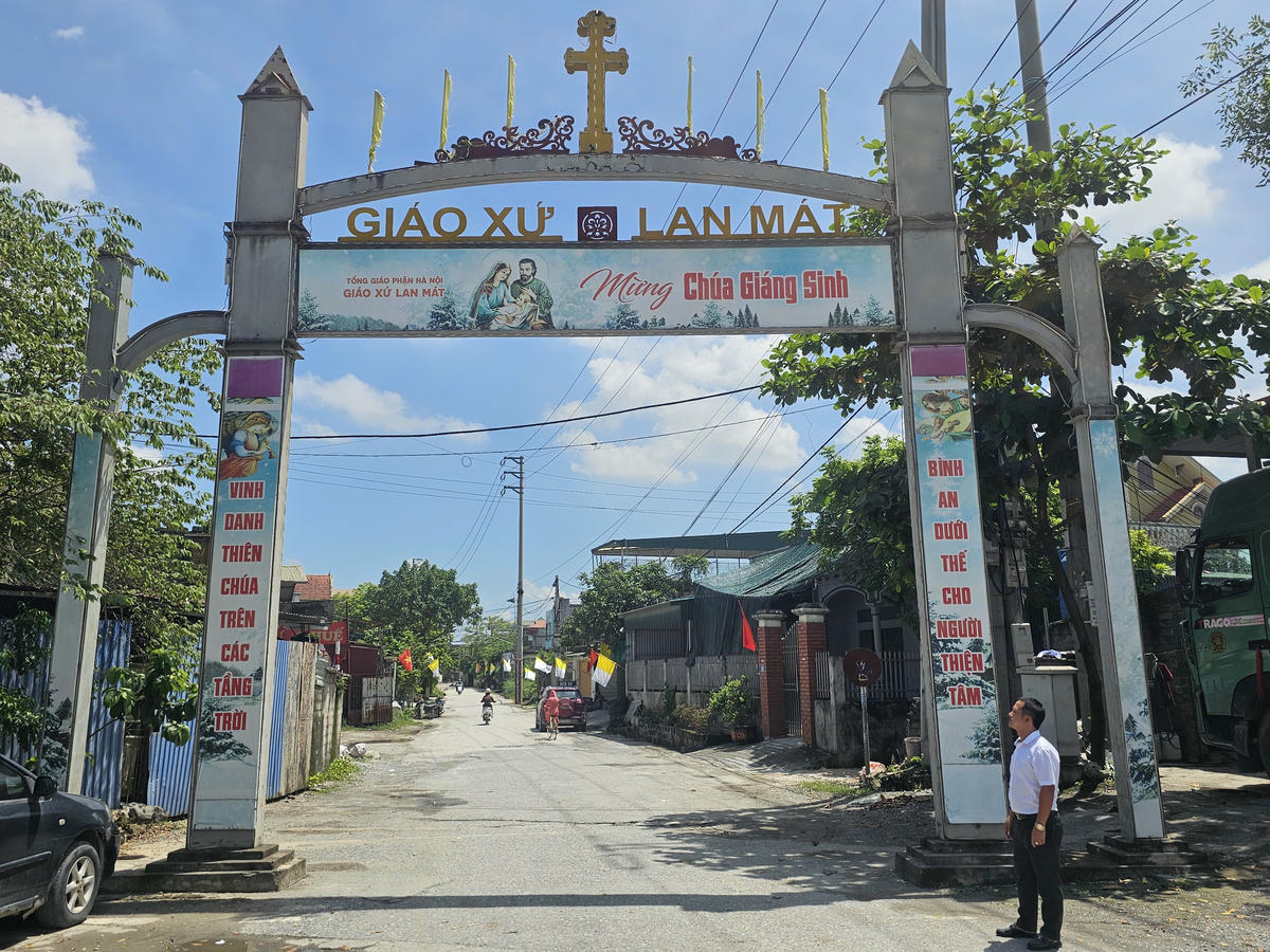 Tiểu khu La Mát có 900 hộ dân với khoảng 1.600 nhân khẩu, trong đó, có khoảng 95% người dân theo đạo Công giáo. Ảnh: Đình Minh.