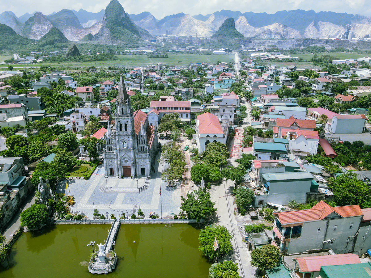 Một góc toàn cảnh tiểu khu La Mát từ trên cao. Ảnh: Đình Minh.