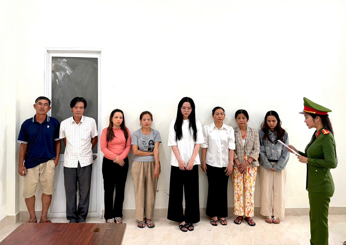 Các đối tượng tại cơ quan Công an. Ảnh: Công an cung cấp.