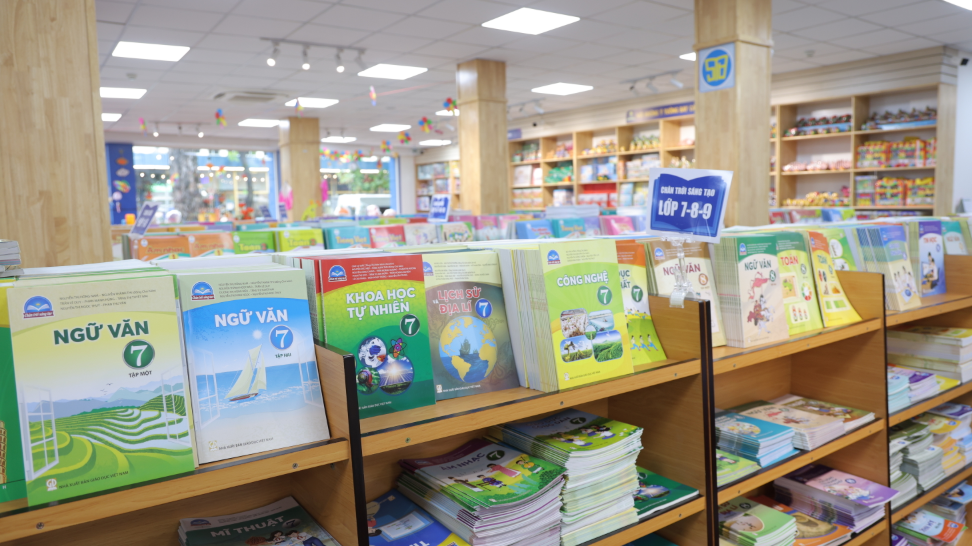 Nhà sách và Thiết bị trường học Nguyễn Tri Phương ra mắt mô hình mới