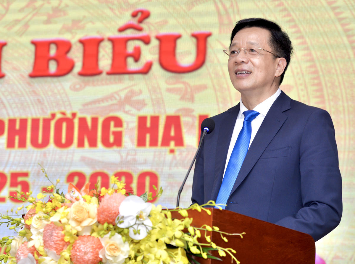  Chủ tịch Ủy ban MTTQ Việt Nam tỉnh Quảng Ninh Nguyễn Văn Hồi đánh giá cao những kết quả mà MTTQ phường TP Hạ Long đã đạt được. Ảnh: Ngọc Anh