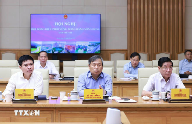  Lãnh đạo các tỉnh, thành phố vùng Đồng bằng sông Hồng tham dự Hội nghị Hội đồng điều phối vùng Đồng bằng sông Hồng lần thứ sáu. (Ảnh: Dương Giang/TTXVN) 