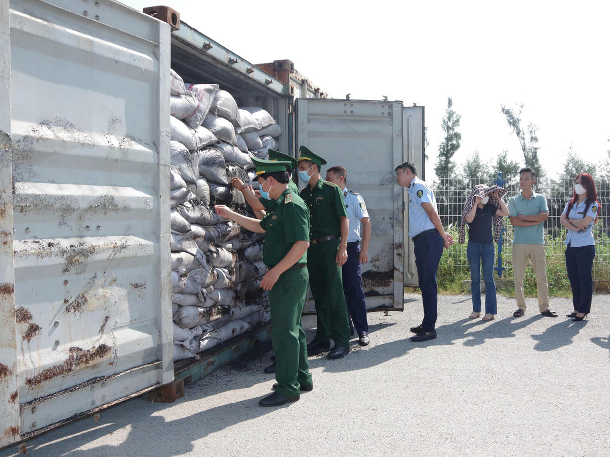 Tang vật vụ vận chuyển trái phép hàng hóa qua biên giới bị lực lượng BĐBP thành phố Hải Phòng phát hiện, thu giữ. Ảnh: PT.