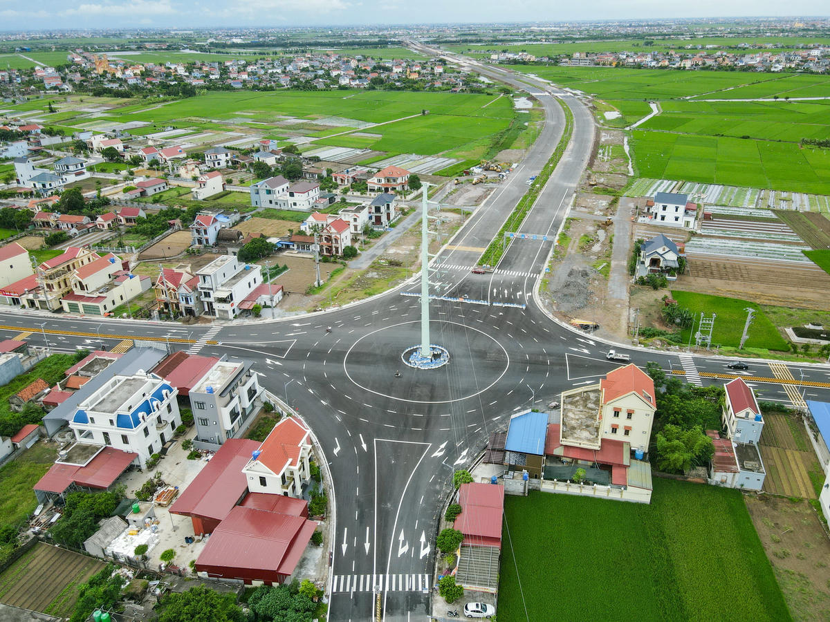 Điểm cuối tuyến khớp nối với dự án xây dựng tuyến đường bộ ven biển, đoạn qua nút giao QL37B, thuộc địa phận xã Giao Ninh. Ảnh: Đình Minh