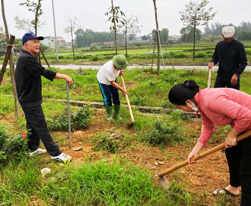 Người cao tuổi có thể là lực lượng nòng cốt trong phòng, chống tác hại thuốc lá. Ảnh: Sở Y tế Hà Tĩnh.