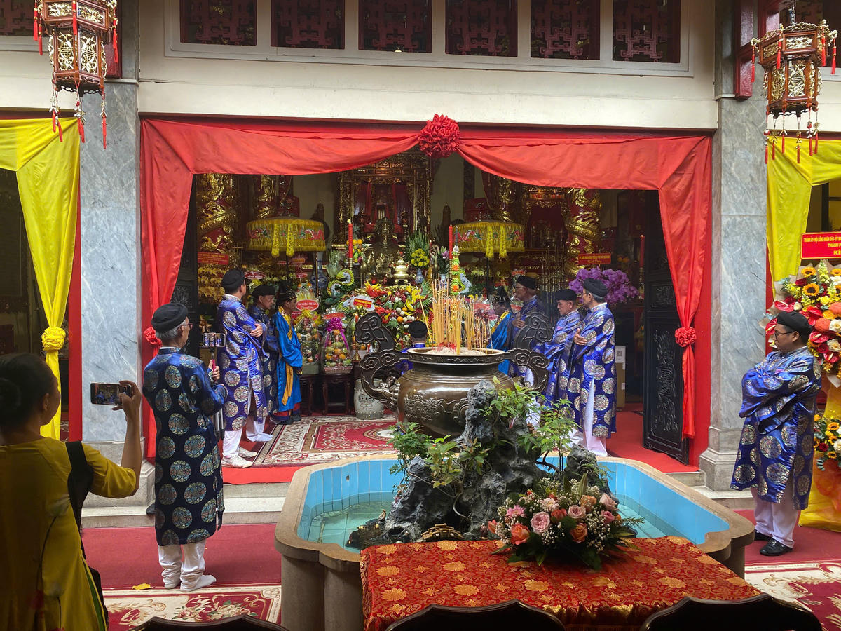 Lễ giỗ lần thứ 193 Thượng công Tả quân Lê Văn Duyệt (1832-2025) được tổ chức trang trọng theo nghi thức tế lễ Tiểu cung đình triều Nguyễn. Ảnh: Phan Trung Hoài cung cấp