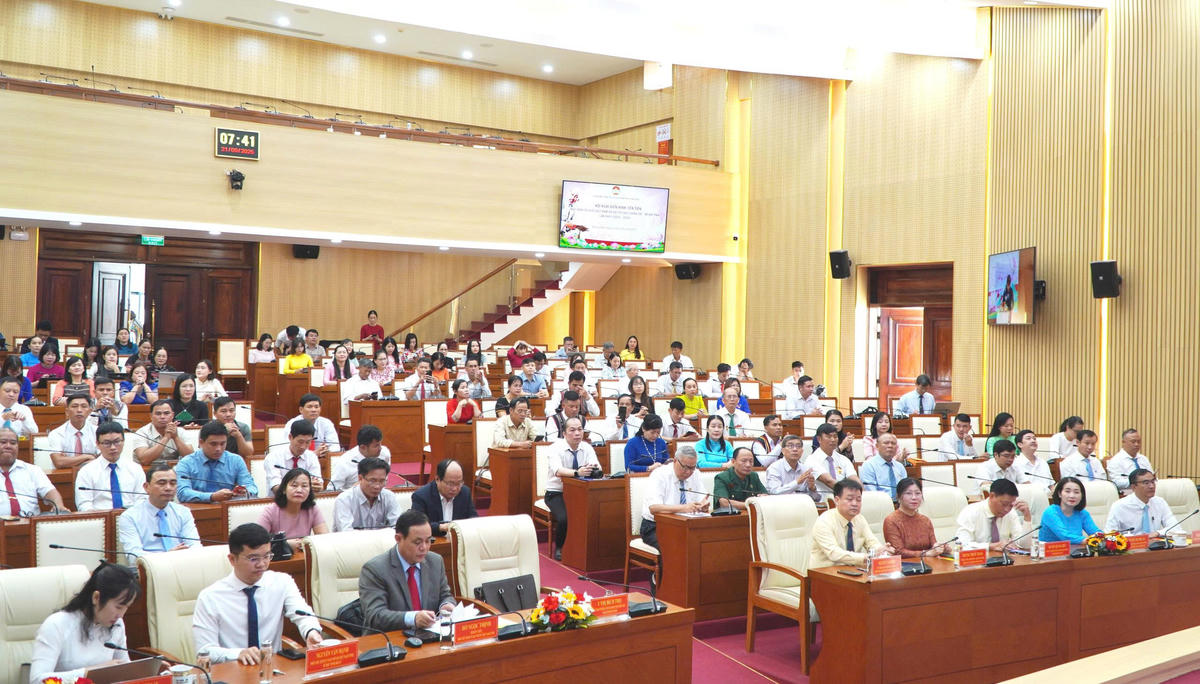 Các đại biểu tham dự hội nghị. Ảnh: Nhật Sơn.