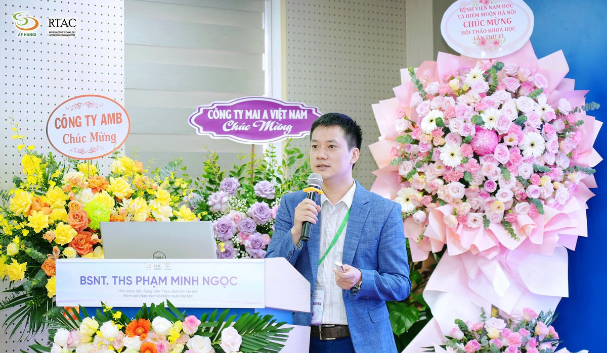 ThS Phạm Minh Ngọc, Phó Giám đốc Trung tâm Y học Giới tính Hà Nội, Bệnh viện Nam học và Hiếm muộn Hà Nội chia sẻ tại Hội thảo. Ảnh: BVCC.