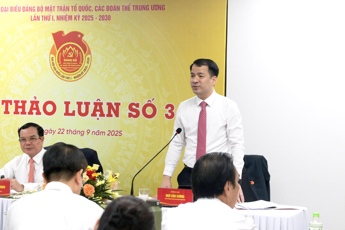 Ông Ngô Văn Cương, Phó Bí thư Đảng ủy MTTQ, các đoàn thể Trung ương phát biểu. Ảnh: Tiến Đạt.