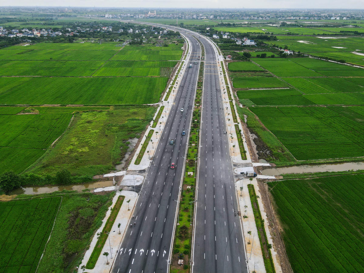 Điểm đầu của tuyến kết nối trực tiếp với đường trục phía Nam TP Nam Định (cũ), hiện thuộc địa bàn phường Hồng Quang. Ảnh: Đình Minh