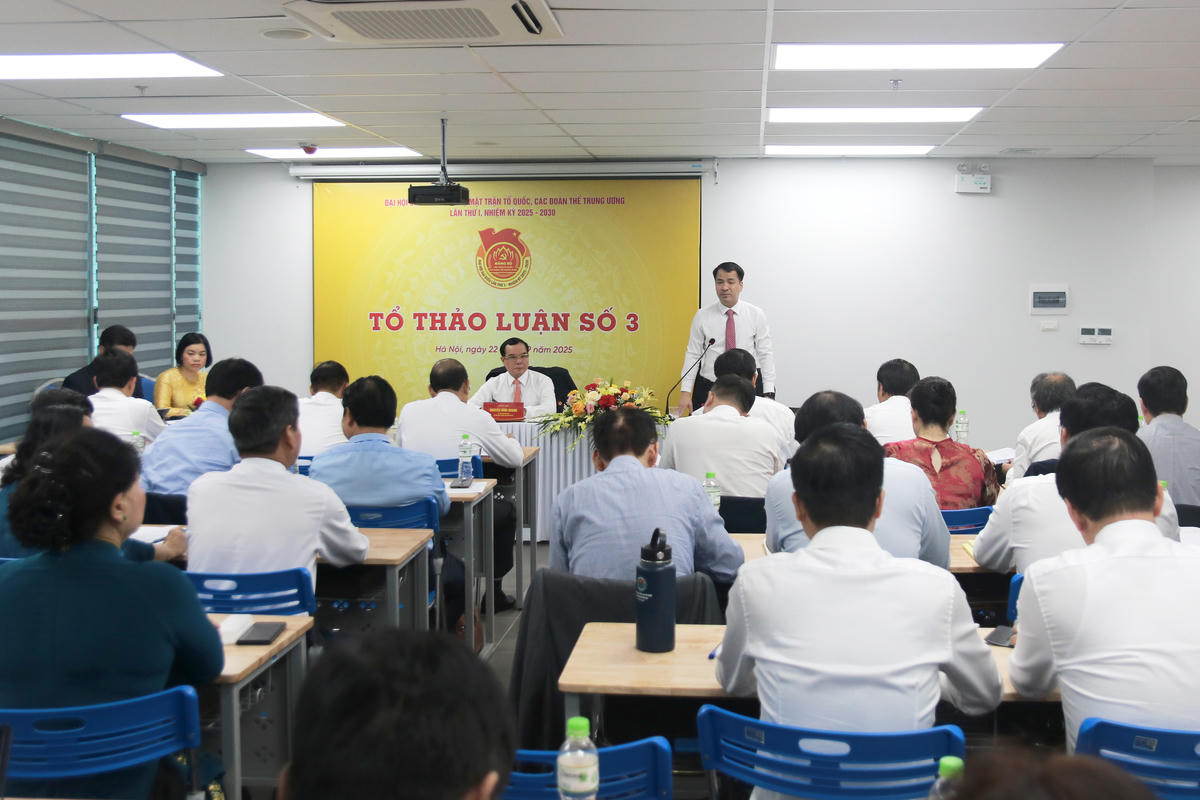 Các đại biểu tham dự Tổ thảo luận số 3. Ảnh: Tiến Đạt.