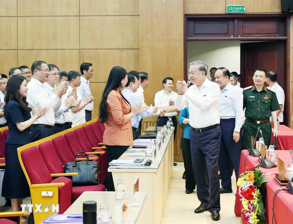   Tổng Bí thư Tô Lâm và các đại biểu. (Ảnh: Thống Nhất/TTXVN).  