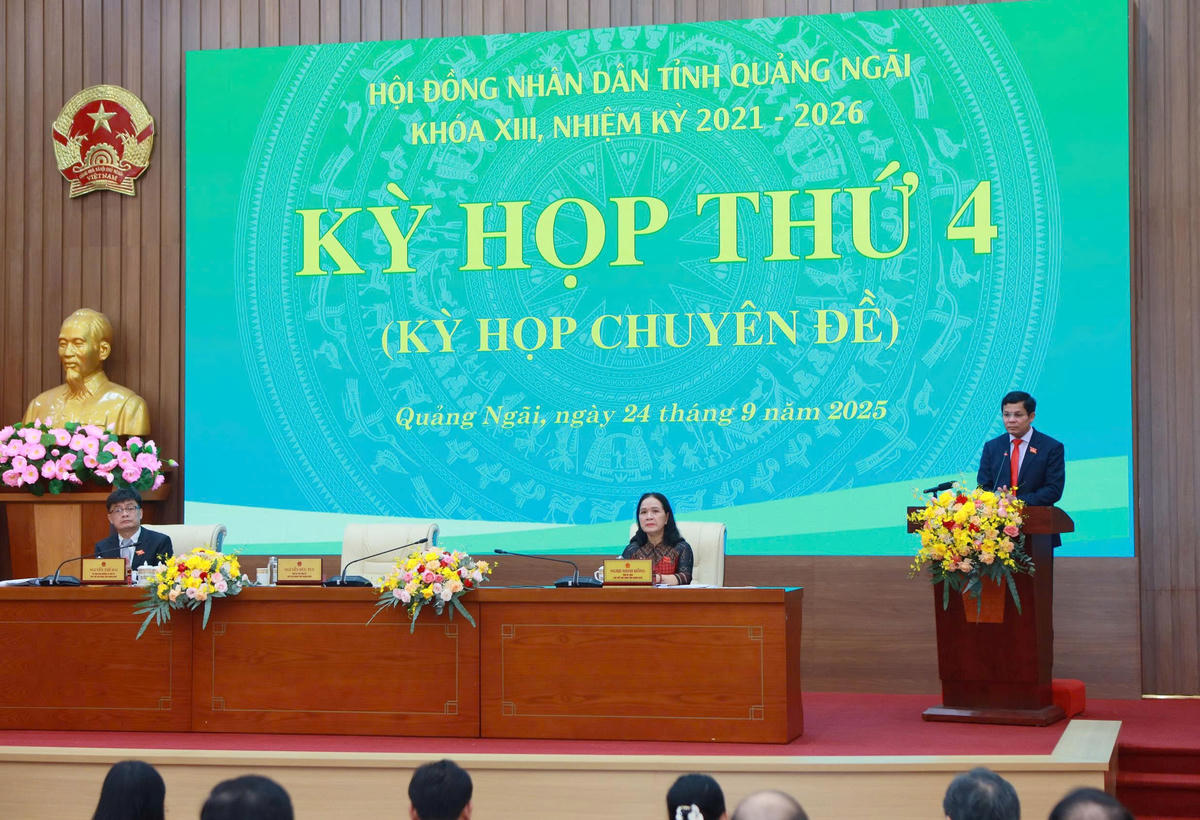 Quang cảnh kỳ họp thứ 4 (chuyên đề), HĐND tỉnh Quảng Ngãi khóa XIII. Ảnh Tấn Thành.
