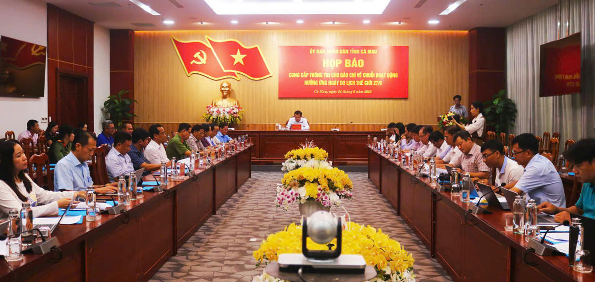 Quang cảnh buổi họp báo. Ảnh: Nguyên Du