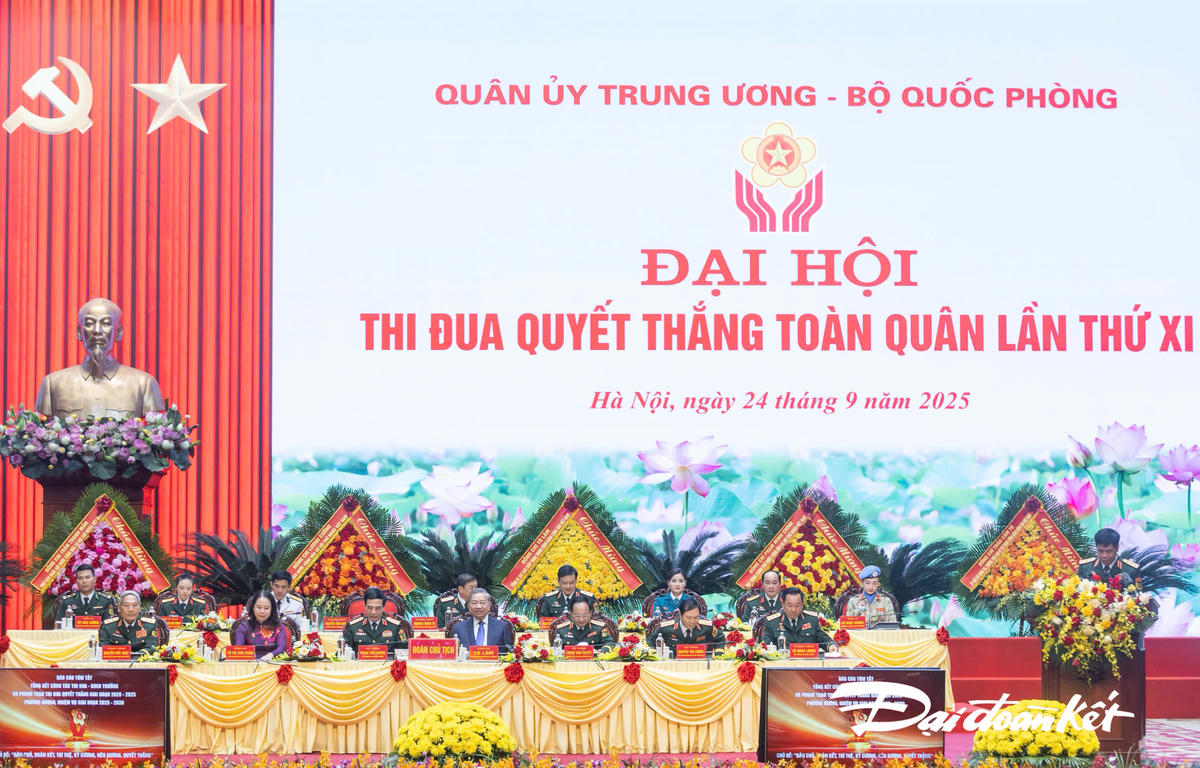 Đoàn Chủ tịch điều hành Đại hội. Ảnh: Quang Vinh.