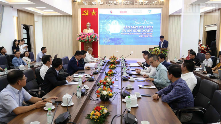 Các đại biểu tha gia toạ đàm. Ảnh: BND.