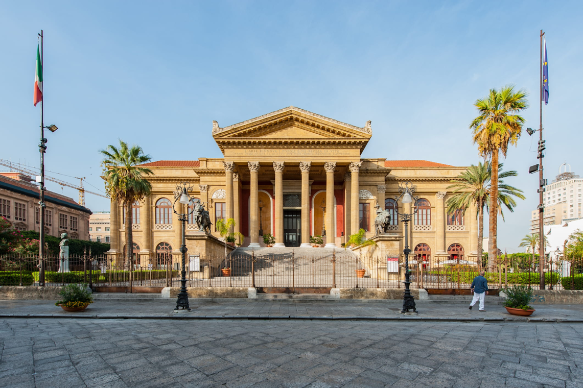 Nhà hát Teatro Massimo khánh thành năm 1897 là biểu tượng nghệ thuật của Palermo (Ý).