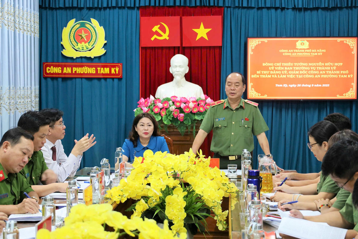 Thiếu tướng Nguyễn Hữu Hợp, Giám đốc Công an TP Đà Nẵng phát biểu tại buổi làm việc. Ảnh: Chí Đại.