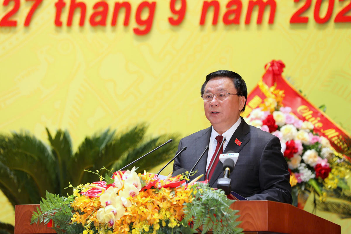 Ông Nguyễn Xuân Thắng, Ủy viên Bộ Chính trị, Giám đốc Học viện Chính trị quốc gia Hồ Chí Minh, Chủ tịch Hội đồng Lý luận Trung ương phát biểu tại Đại hội. Ảnh: QMG