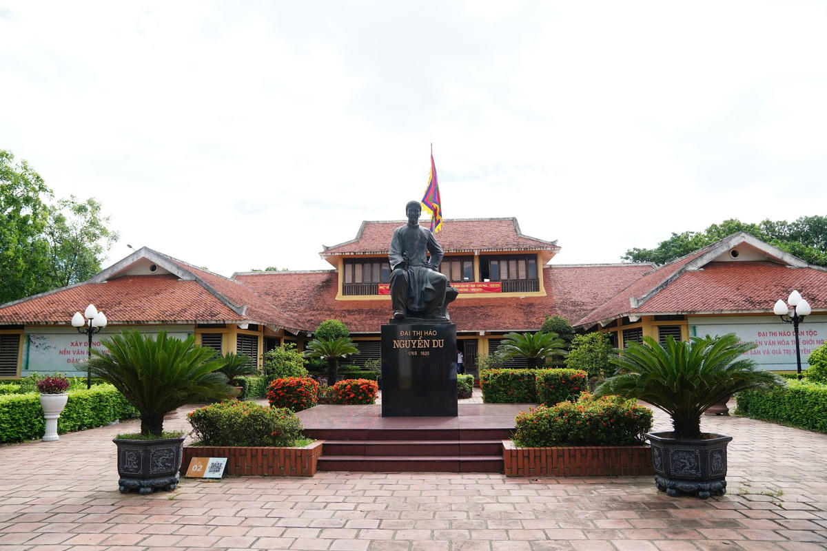 Khu Di tích Quốc gia đặc biệt Nguyễn Du, nơi lưu giữ giá trị văn hóa, tưởng niệm Đại thi hào, Danh nhân văn hóa thế giới Nguyễn Du.