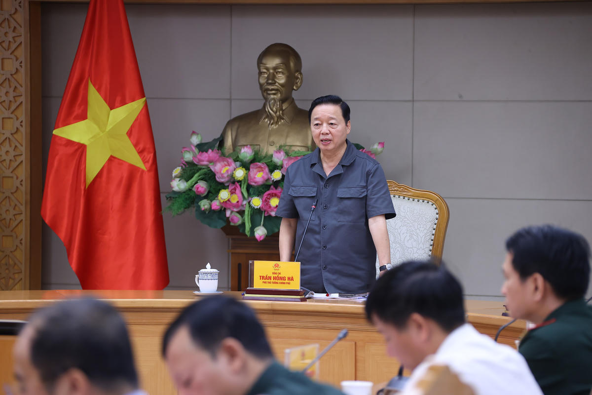 Phó Thủ tướng Trần Hồng Hà yêu cầu trước 12 giờ trưa 27/9 phải kiểm soát tuyệt đối tàu thuyền trên biển, đến 17 giờ ngày 27/9 dừng toàn bộ hoạt động trên biển, "tuyệt đối không được để chậm trễ".