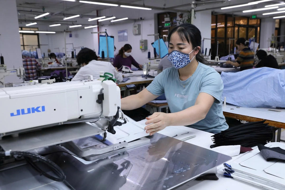 Lĩnh vực dệt may ghi nhận nhiều tín hiệu khởi sắc. Ảnh: Quang Vinh