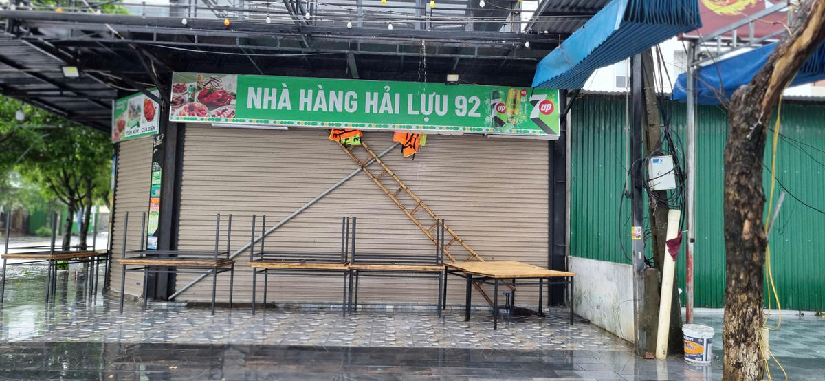 Nghệ An: Phường Cửa Lò di dời 60 hộ dân đến nơi an toàn trước bão số 10