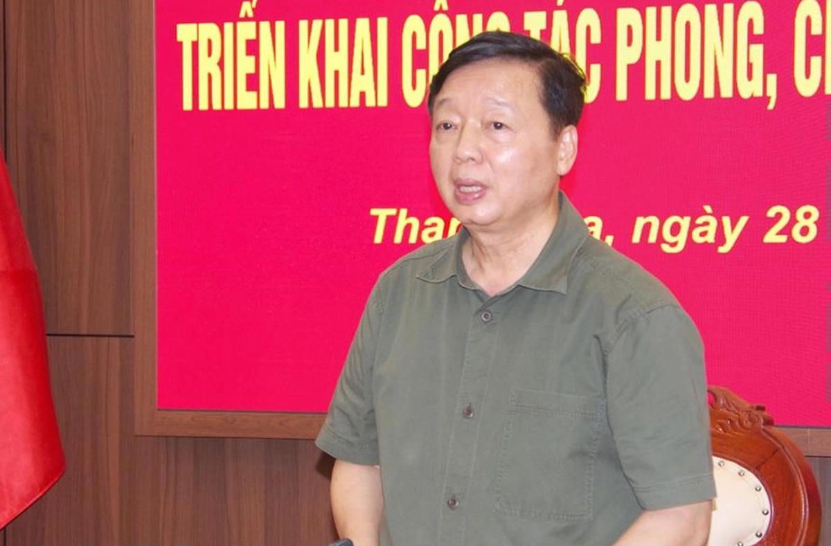 Phó Thủ tướng đề nghị các địa phương khu vực Bắc Trung bộ không được chủ quan khi bão số 10 đổ bộ ban đêm. Ảnh: Khánh Trình