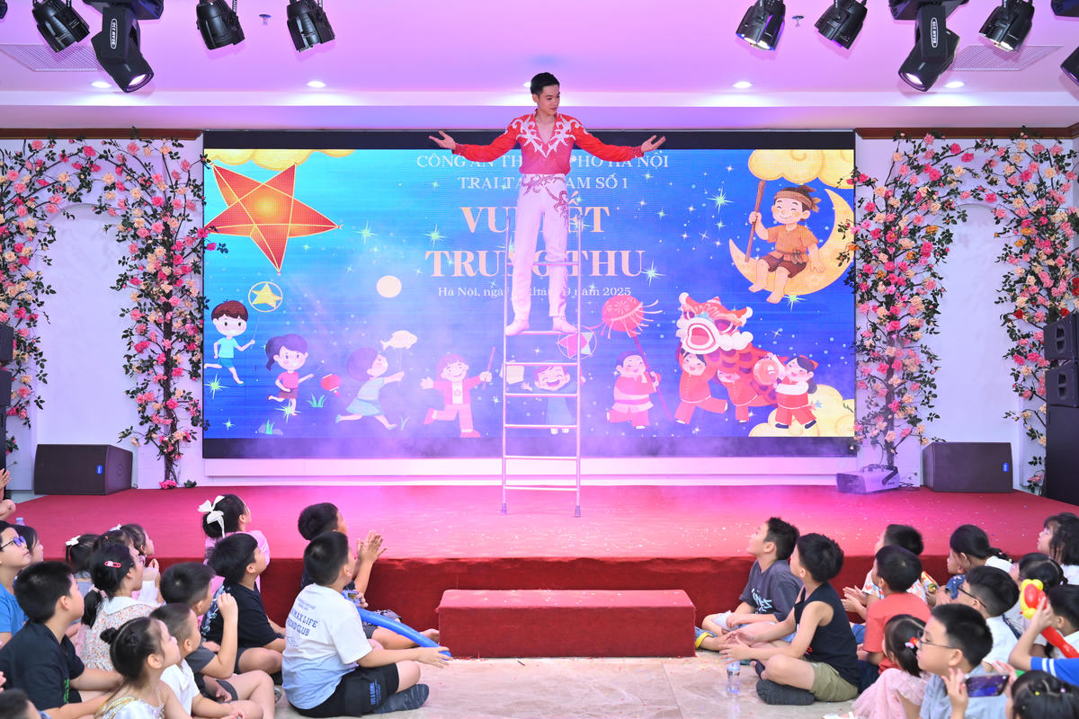 Trại tạm giam số 1 (Công an TP Hà Nội) tổ chức chương trình “Vui Tết Trung thu” cho con em cán bộ chiến sĩ