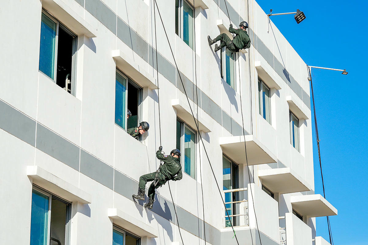 Bài kỹ thuật sử dụng dây chiến thuật. Ảnh: H.A.