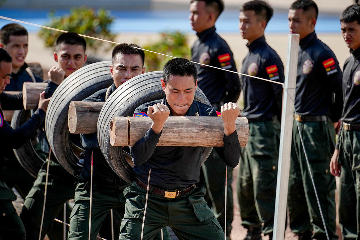 Bài huấn luyện kỹ thuật chiến đấu cá nhân, chiến đấu tổ đội và đột nhập mục tiêu. Ảnh: H.A.