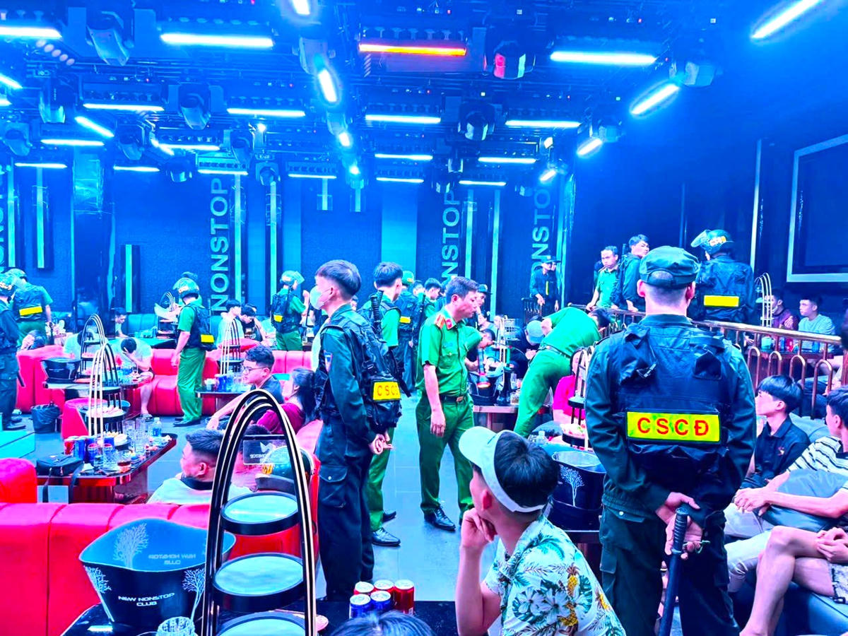 Tháng 8/2025, Công an tỉnh Quảng Trị kiểm tra nhà hàng Nonstop và vũ trường Victory phát hiện 145 người dương tính với ma tuý.
