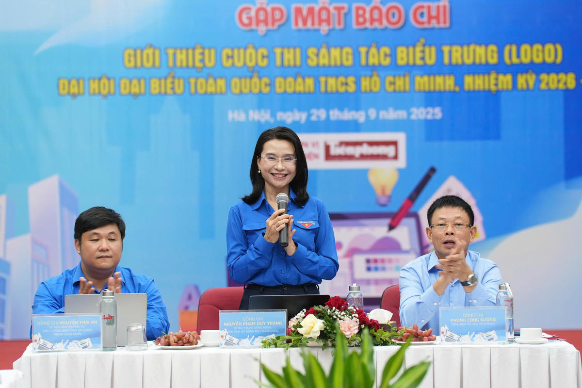 Bà Phạm Nguyễn Duy Trang, Bí thư Ban chấp hành Trung ương Đoàn TNCS Hồ Chí Minh; Chủ tịch Hội đồng Đội Trung ương phát biểu tại lễ phát động. Ảnh: N.P.