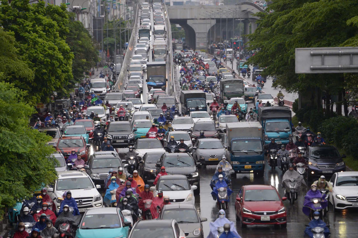 Hình ảnh tuyến đường Vành Đai 2 hướng về Ngã Tư Sở.