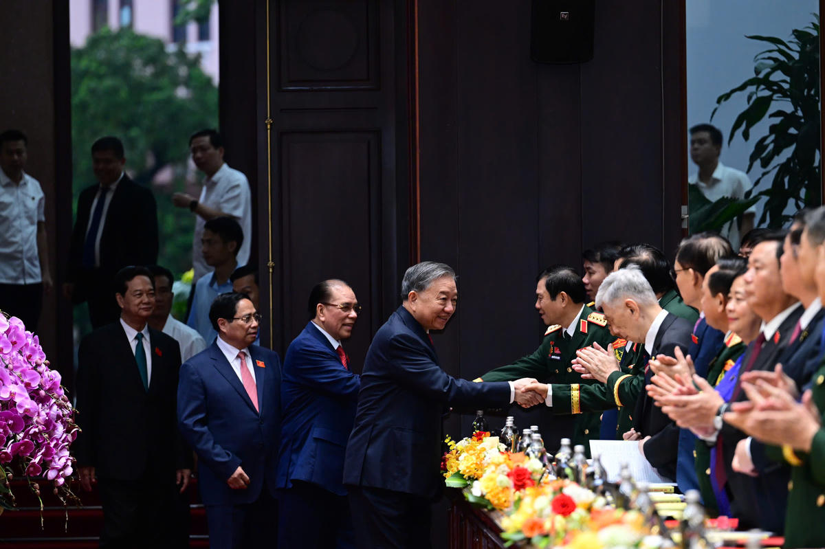 Tổng Bí thư Tô Lâm cùng các vị lãnh đạo, nguyên lãnh đạo Đảng, Nhà nước dự Đại hội. Ảnh: Việt Trung.